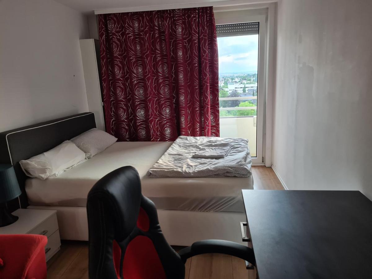 Sehr Schoene Drei Zimmer Deluex Wohnung In Sindelfingen Ngoại thất bức ảnh